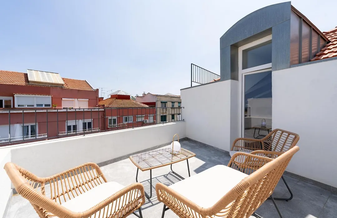 Sunny Lisbon Apartments By Soulplaces-1