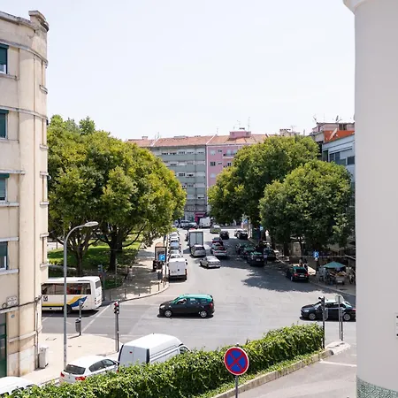 Sunny Lisbon Apartments By Soulplaces-3